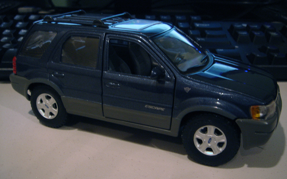 1/24 Scale ford escape #7
